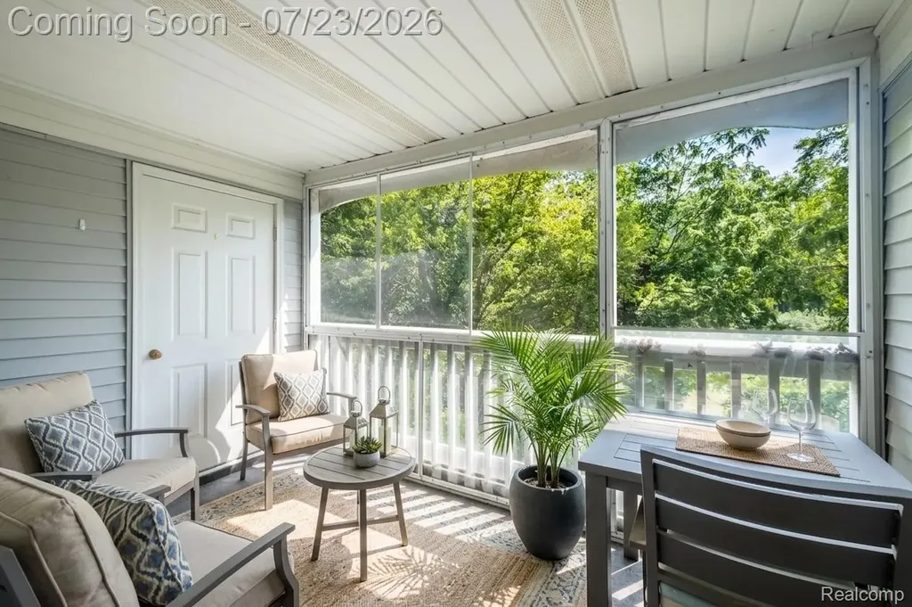 618 Curzon Court Howell City MI 48843