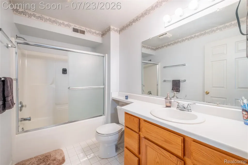 618 Curzon Court Howell City MI 48843