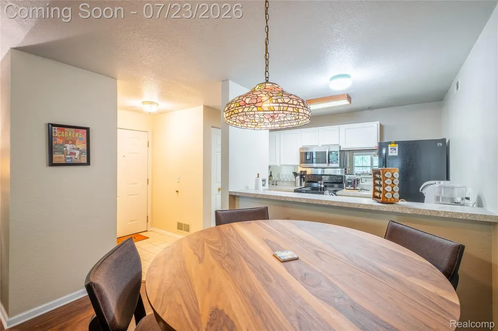 618 Curzon Court Howell City MI 48843