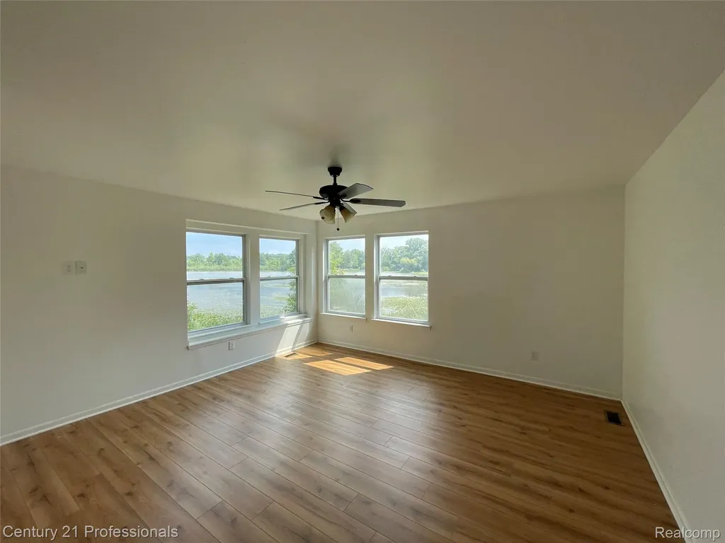2042 Decker Road Walled Lake City MI 48390