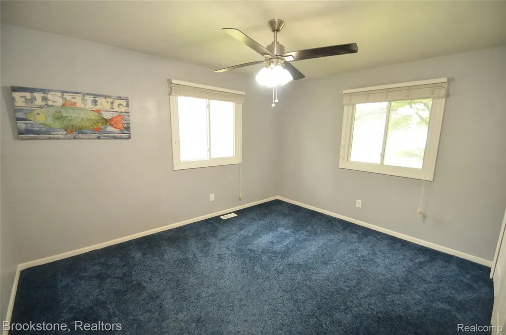 4428 Fenmore Avenue Waterford Charter Township MI 48328