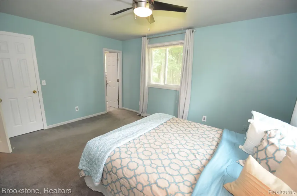 4428 Fenmore Avenue Waterford Charter Township MI 48328