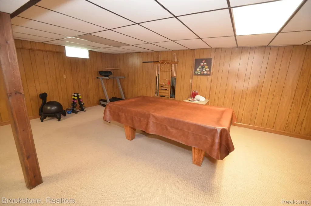 4428 Fenmore Avenue Waterford Charter Township MI 48328