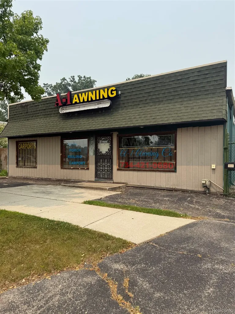 27618 Warren Road Westland City MI 48185