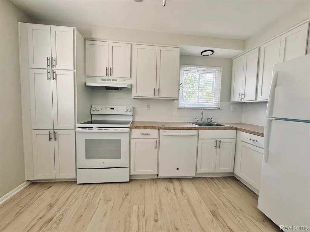 28701 Stuart Avenue Southfield City MI 48076