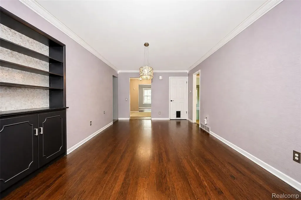 31310 Foxboro Way Beverly Hills Village MI 48025