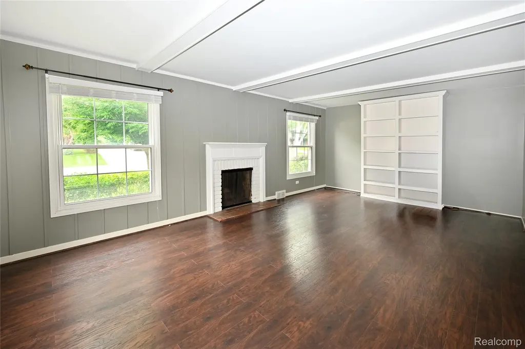 31310 Foxboro Way Beverly Hills Village MI 48025