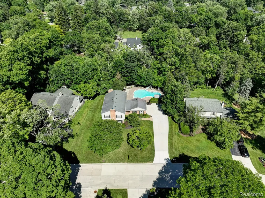 31310 Foxboro Way Beverly Hills Village MI 48025