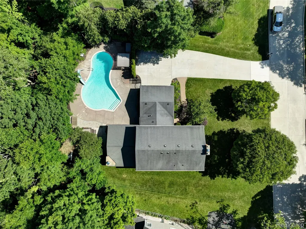 31310 Foxboro Way Beverly Hills Village MI 48025