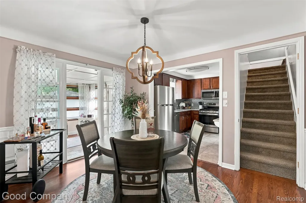 13441 Oak Park Boulevard Oak Park City MI 48237