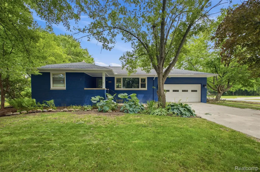 14110 Royal Grand Redford Charter Township MI 48239