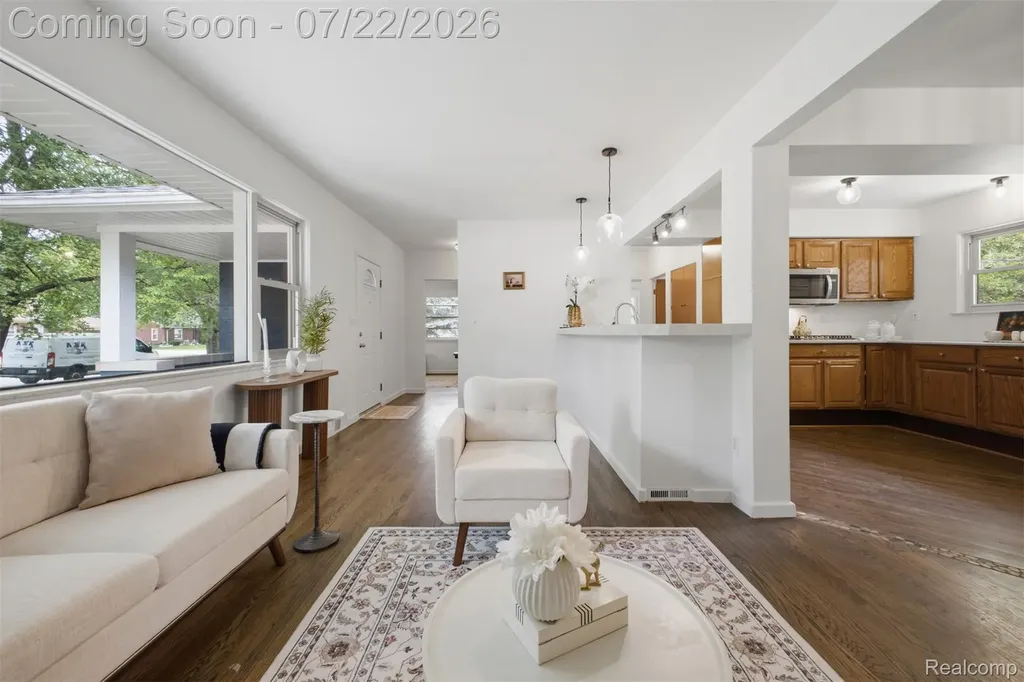14110 Royal Grand Redford Charter Township MI 48239