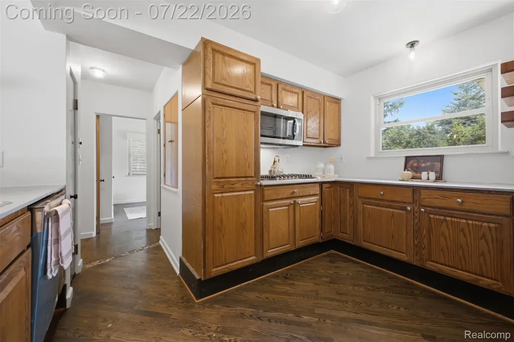 14110 Royal Grand Redford Charter Township MI 48239