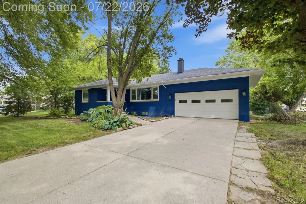 14110 Royal Grand Redford Charter Township MI 48239