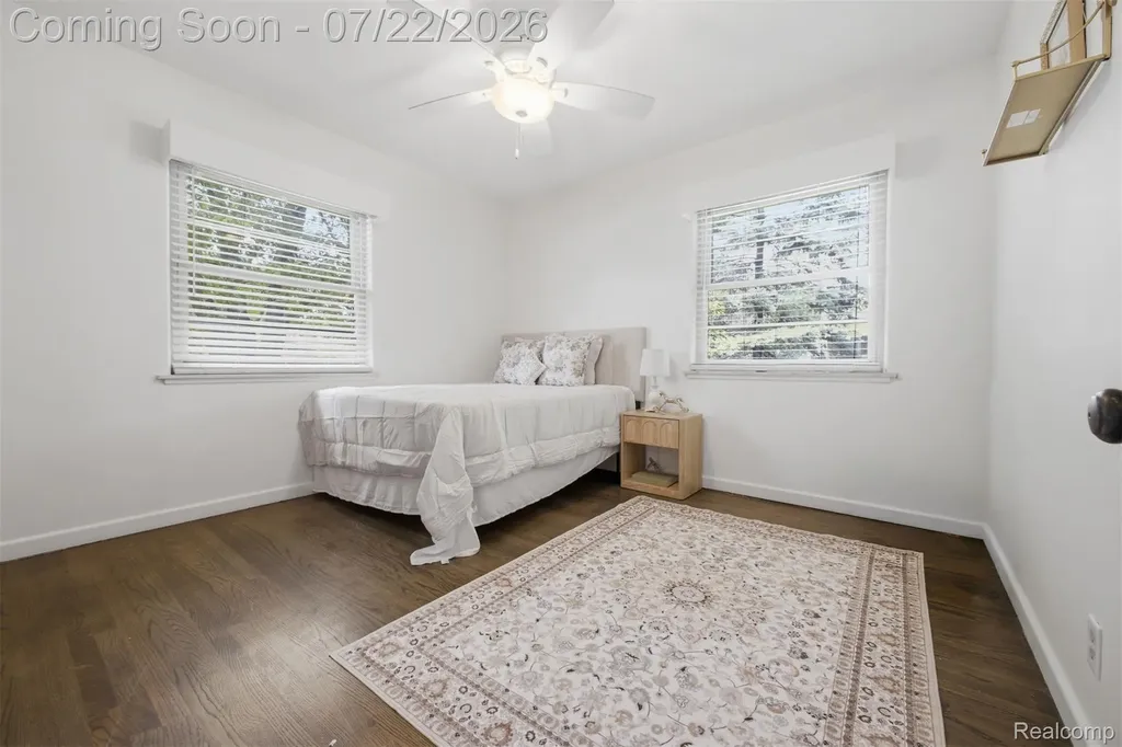 14110 Royal Grand Redford Charter Township MI 48239