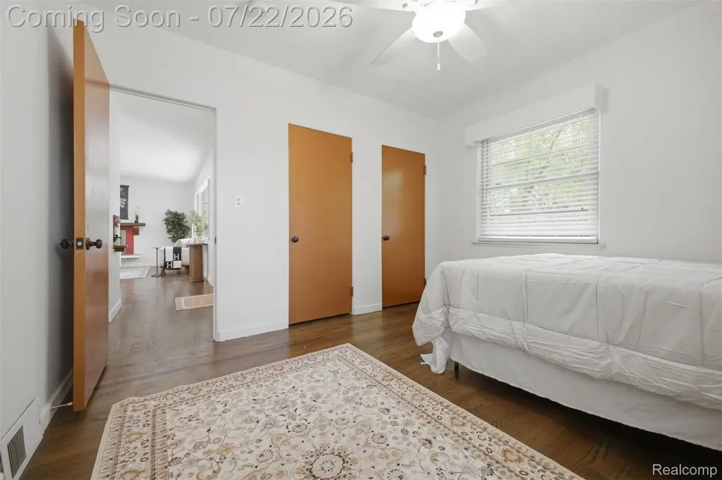 14110 Royal Grand Redford Charter Township MI 48239