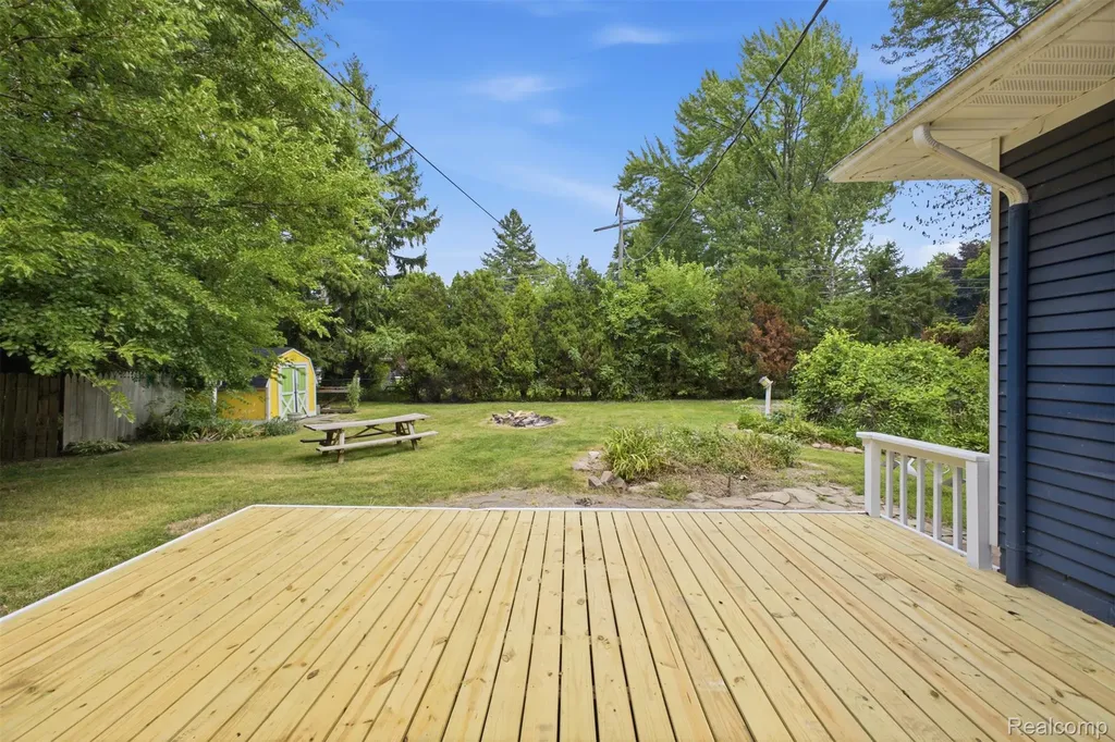 14110 Royal Grand Redford Charter Township MI 48239