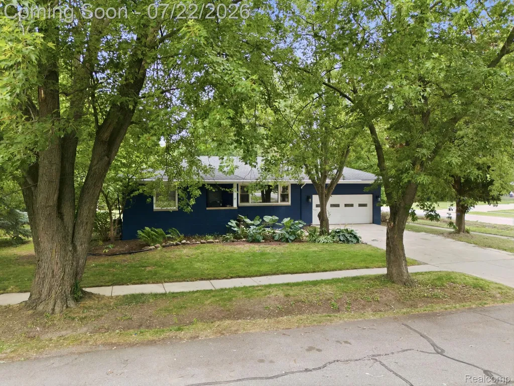 14110 Royal Grand Redford Charter Township MI 48239