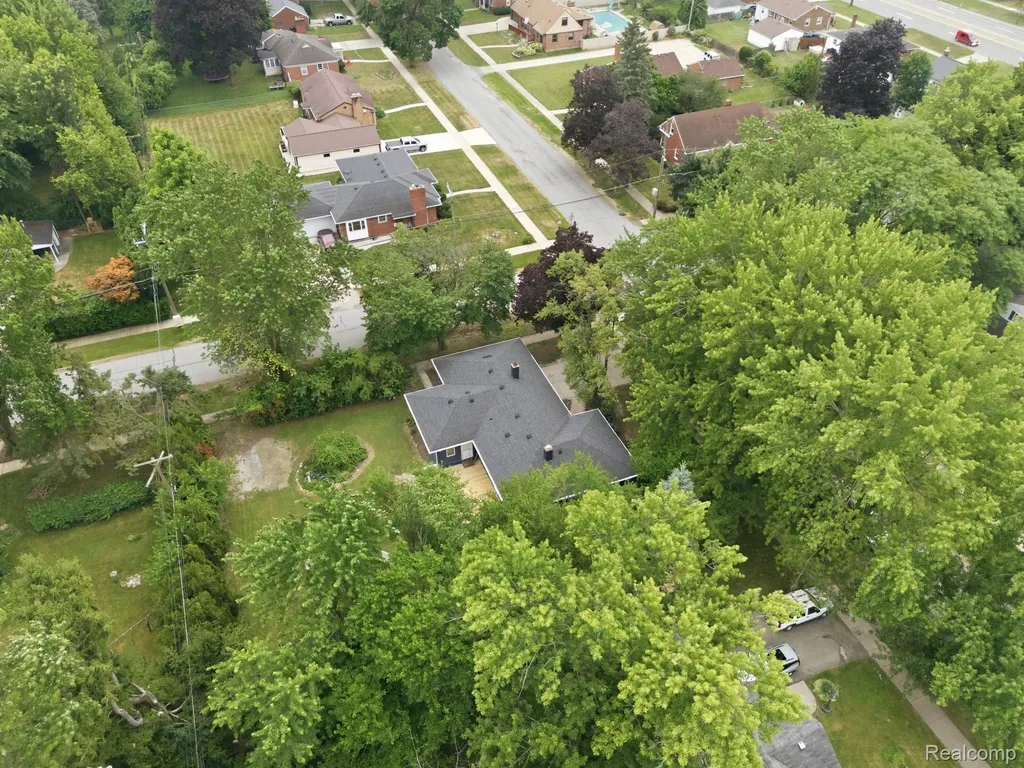 14110 Royal Grand Redford Charter Township MI 48239