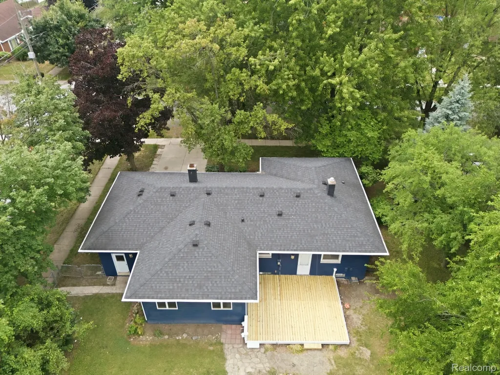 14110 Royal Grand Redford Charter Township MI 48239