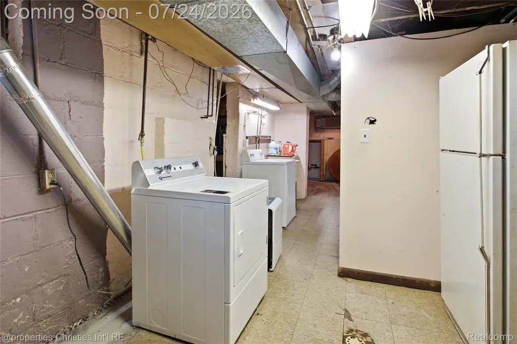 28430 Terrence Street Livonia City MI 48154