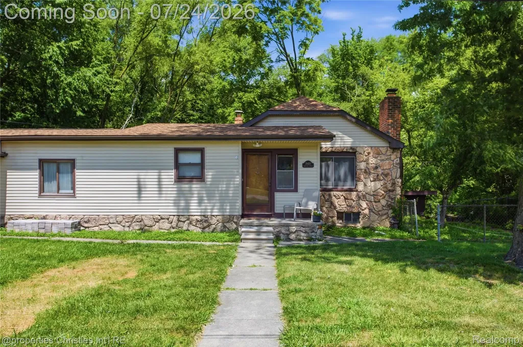 28430 Terrence Street Livonia City MI 48154