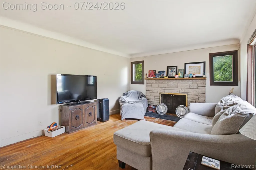 28430 Terrence Street Livonia City MI 48154