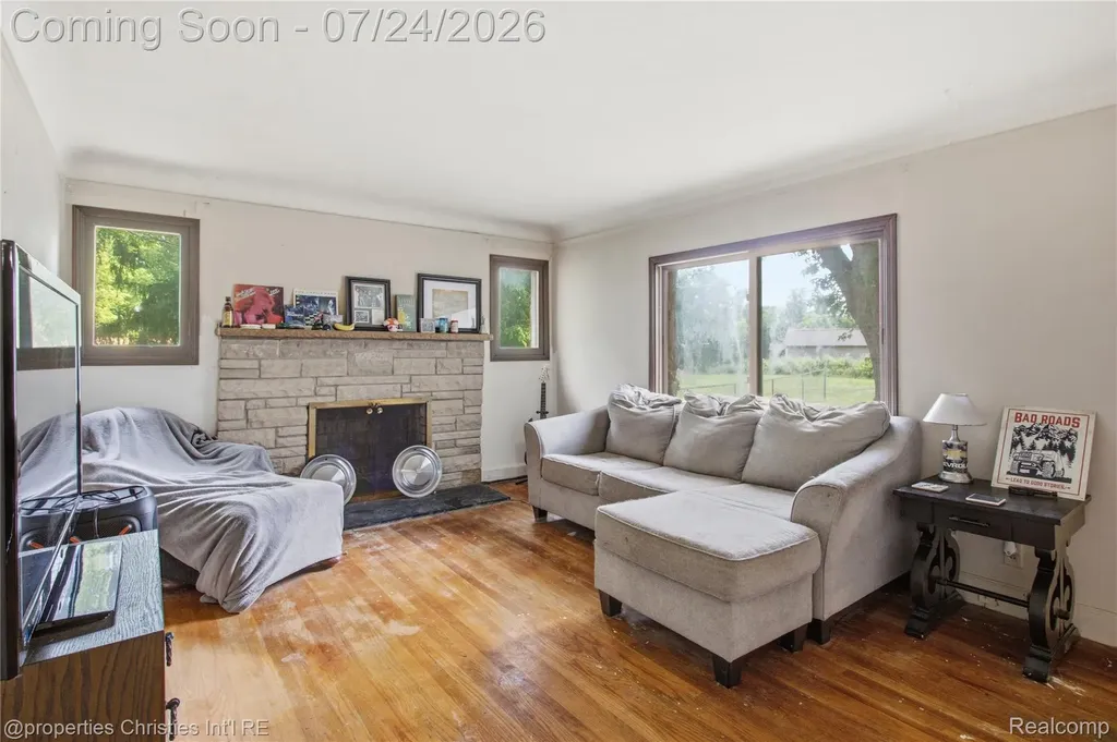 28430 Terrence Street Livonia City MI 48154