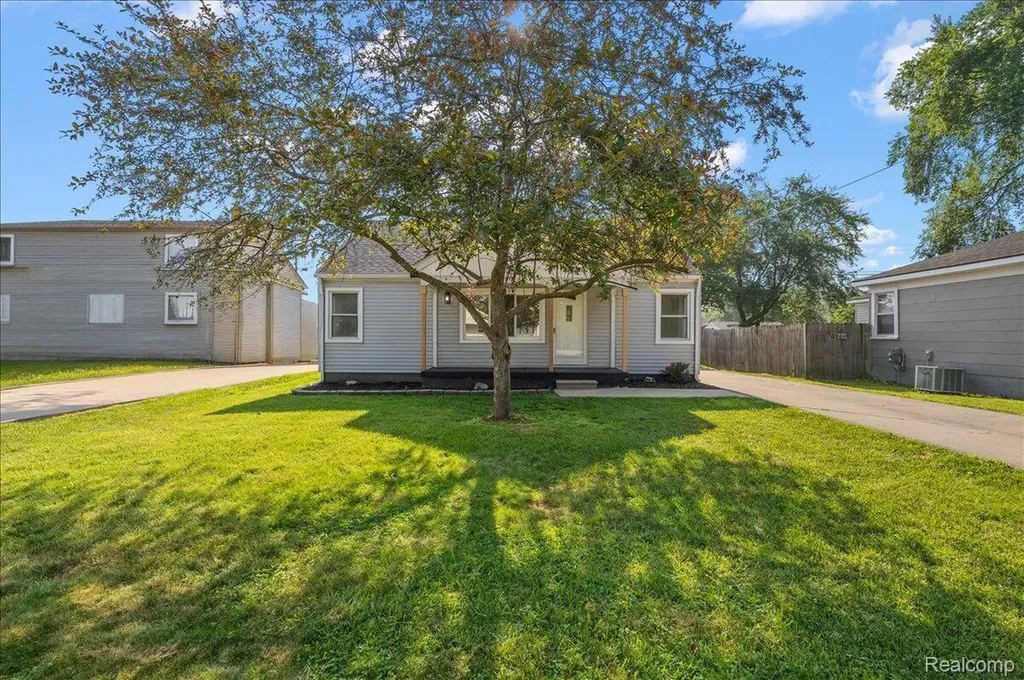 29606 S River Road Harrison Charter Township MI 48045