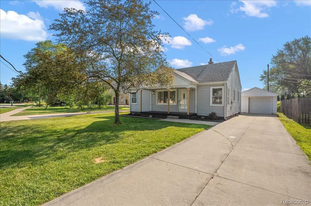29606 S River Road Harrison Charter Township MI 48045
