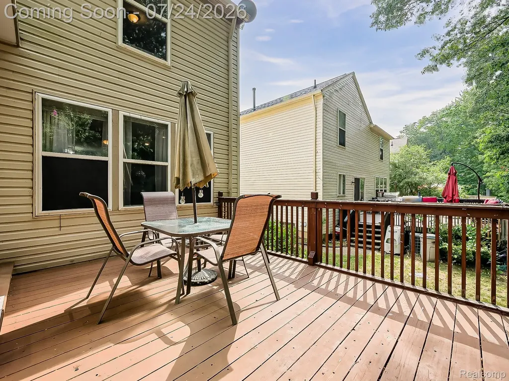 1643 Prairie Drive Pontiac City MI 48340