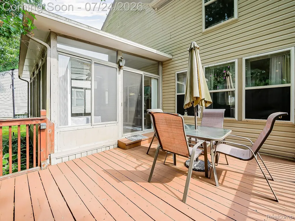 1643 Prairie Drive Pontiac City MI 48340