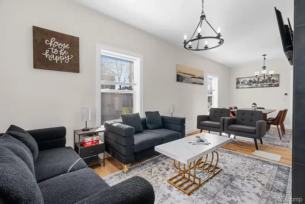 119 Moores River Drive Lansing City MI 48910