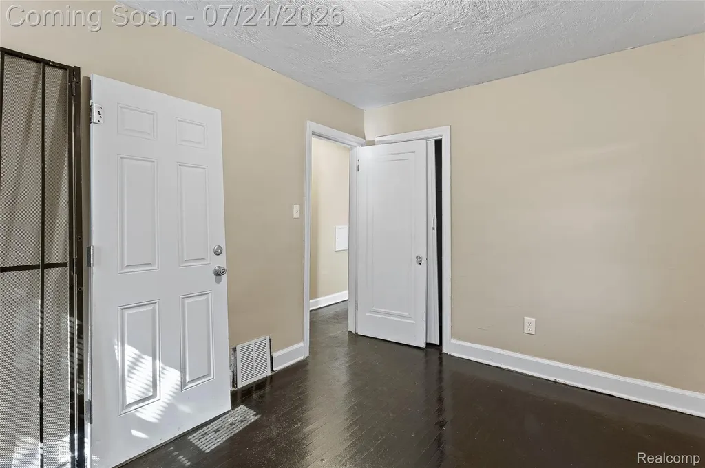 9910 Somerset Avenue Detroit City MI 48224