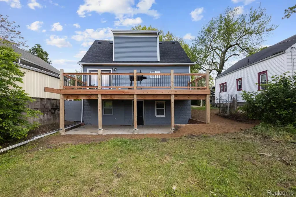 1212 Parkview Street Lansing City MI 48912