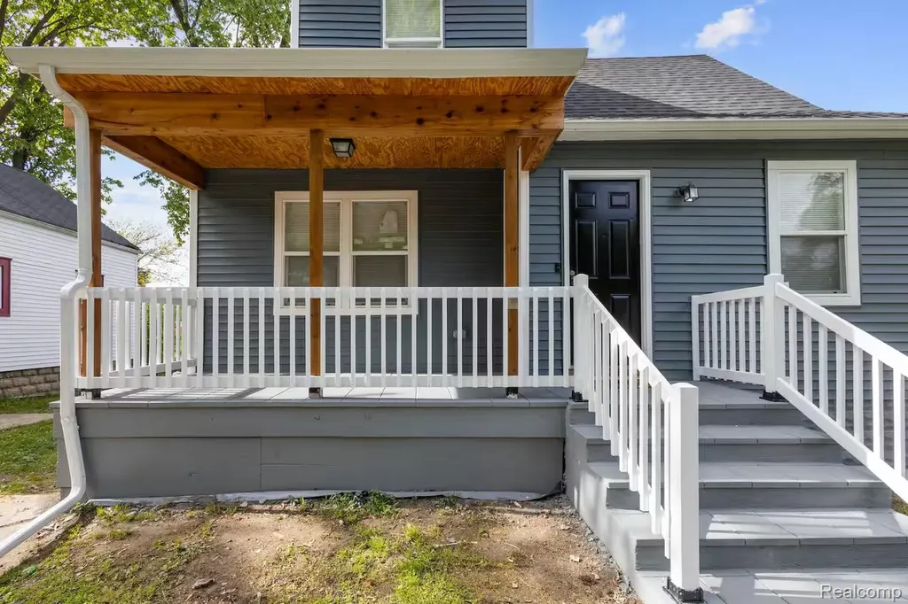 1212 Parkview Street Lansing City MI 48912