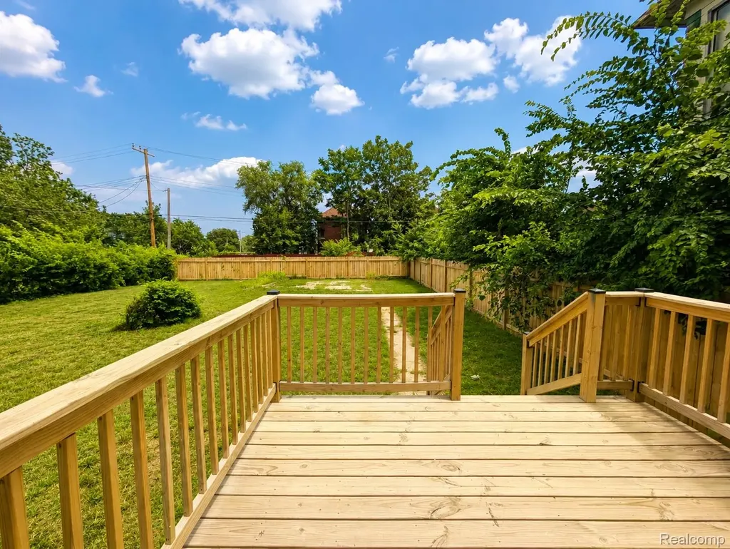 592 Leicester Court Detroit City MI 48202