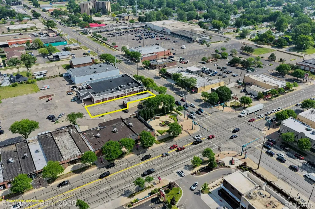 5637 Middlebelt Road Garden City City MI 48135