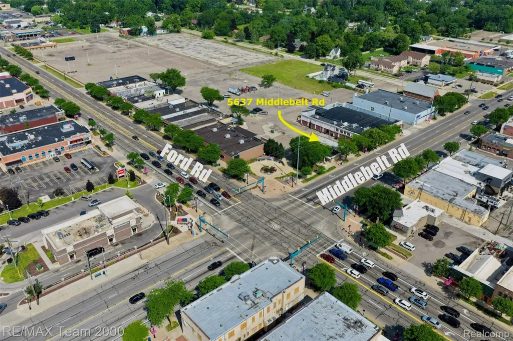 5637 Middlebelt Road Garden City City MI 48135