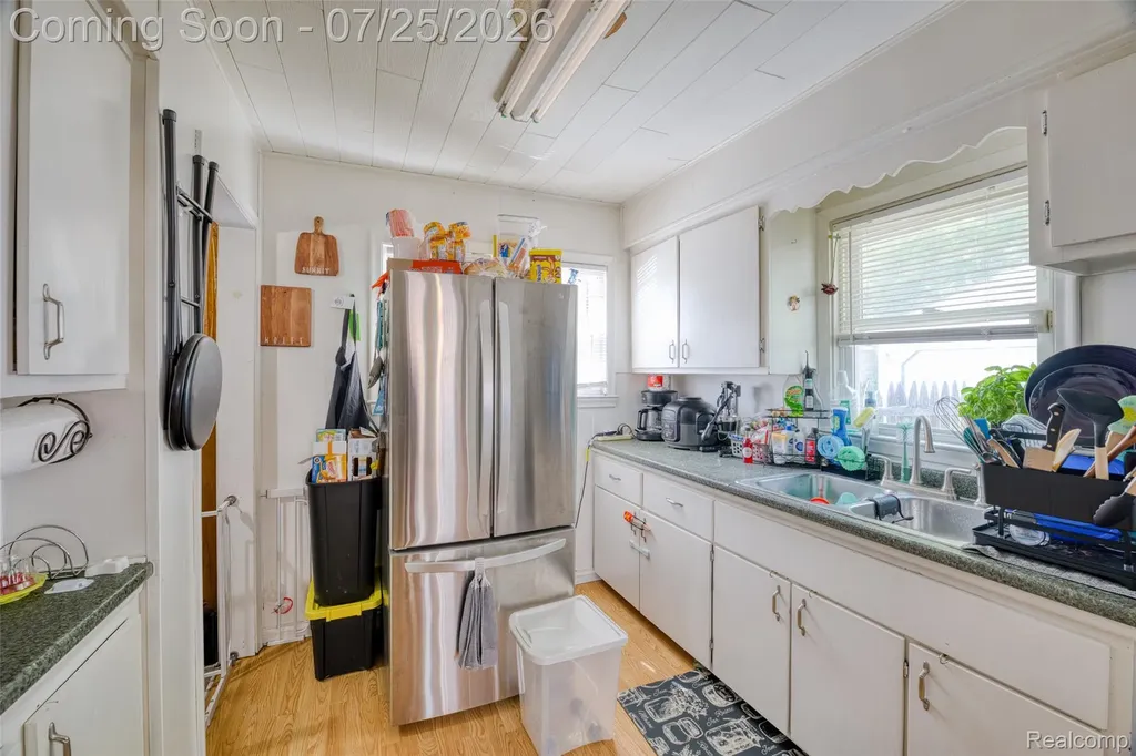2114 Cumings Avenue Flint City MI 48503