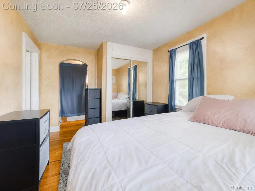 2114 Cumings Avenue Flint City MI 48503