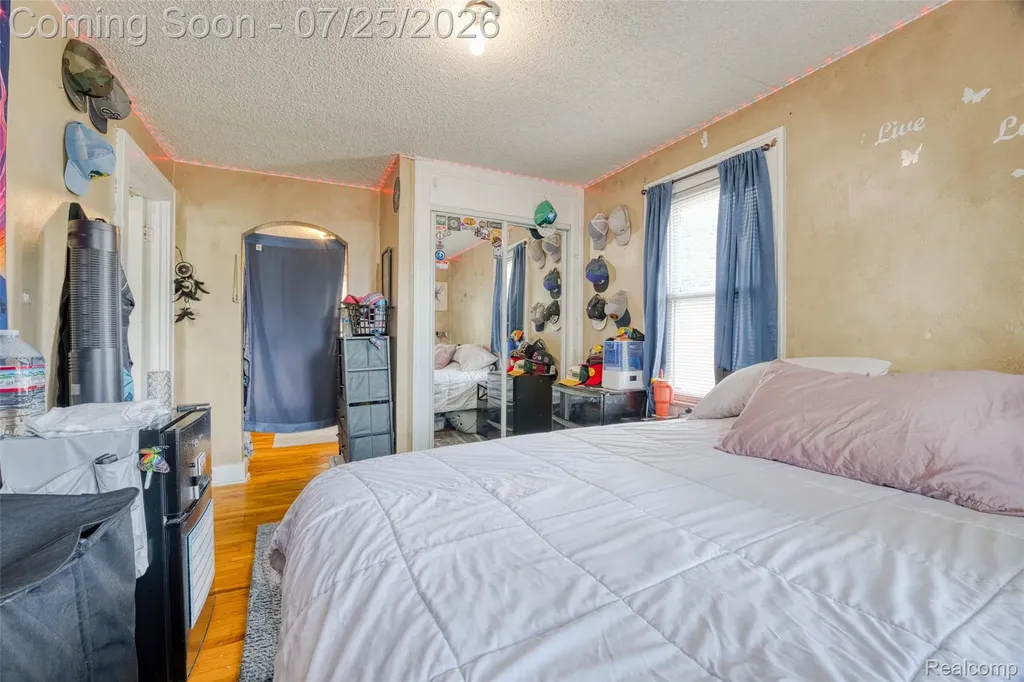 2114 Cumings Avenue Flint City MI 48503