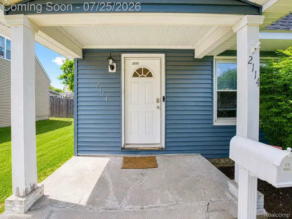 2114 Cumings Avenue Flint City MI 48503
