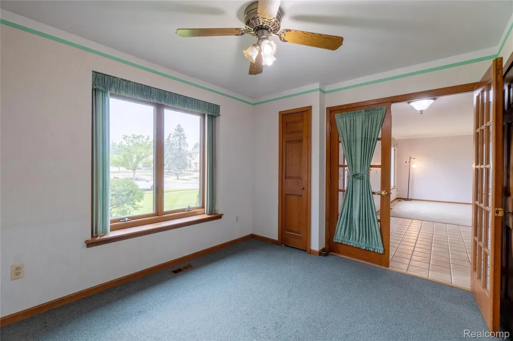 19678 Ashley Court Livonia City MI 48152