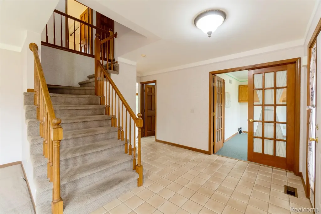 19678 Ashley Court Livonia City MI 48152