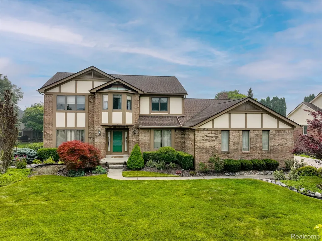 19678 Ashley Court Livonia City MI 48152