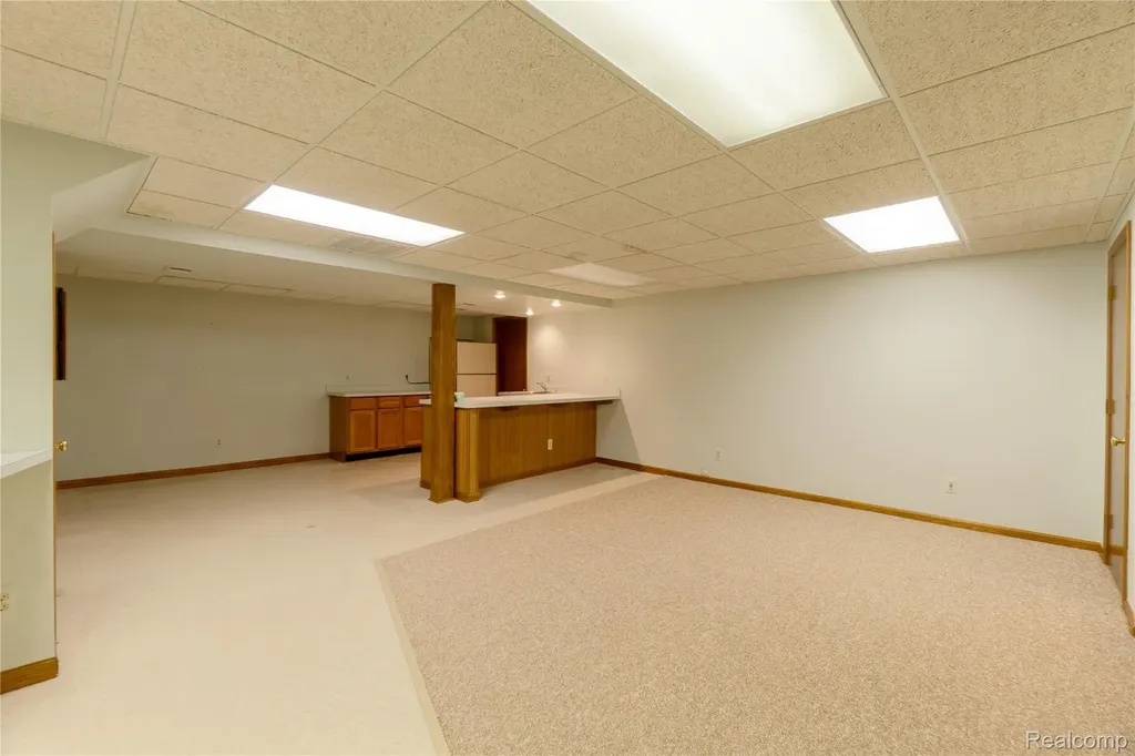 19678 Ashley Court Livonia City MI 48152