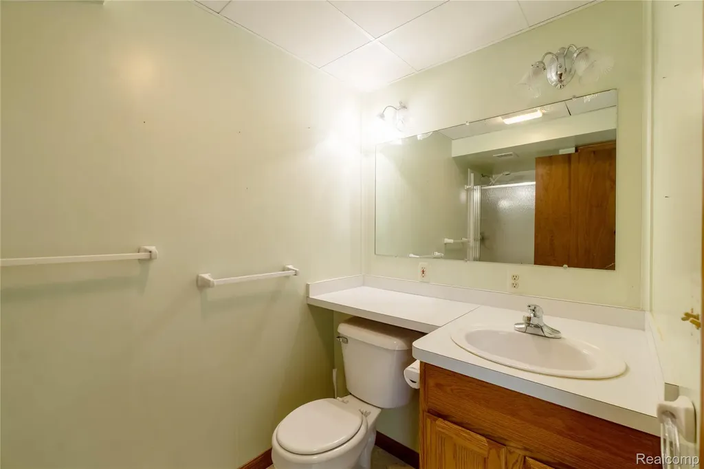 19678 Ashley Court Livonia City MI 48152
