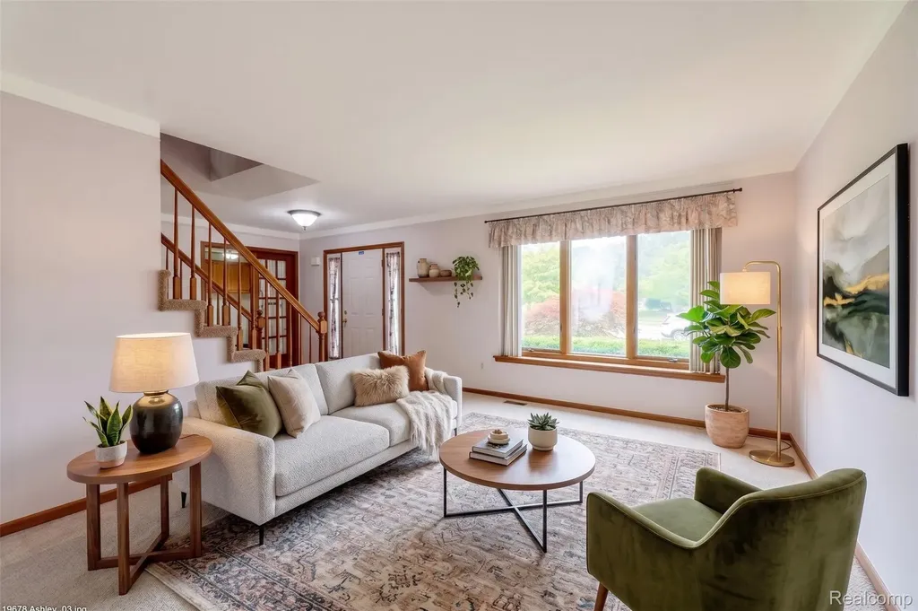 19678 Ashley Court Livonia City MI 48152