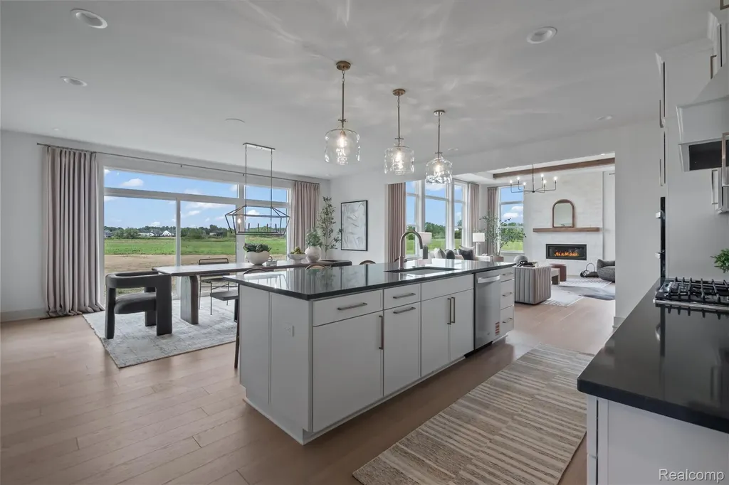 987 Buell Road Oakland Charter Township MI 48363